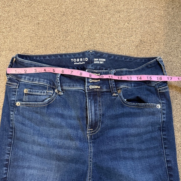 Torrid Cropped Leggings Size 12 - Picture 2 of 7